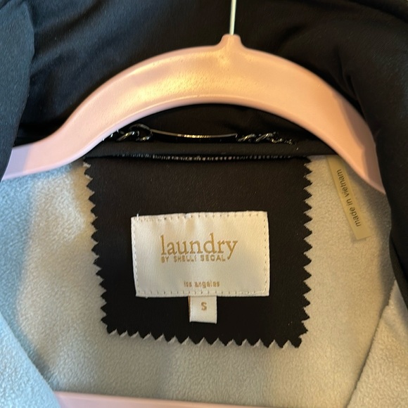 Super cute Black Jacket by Shelli Segal in Size S with great belt detailing! - Picture 6 of 6